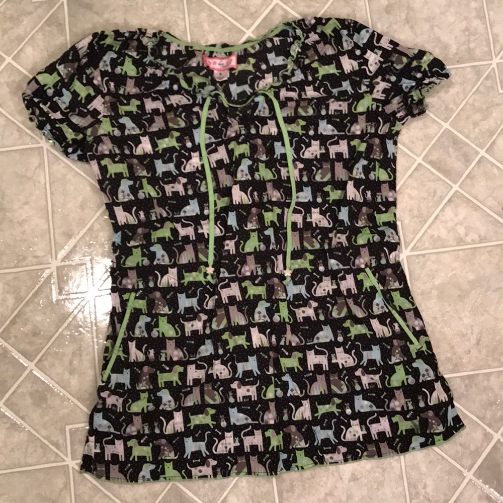 Koi patterned scrub top